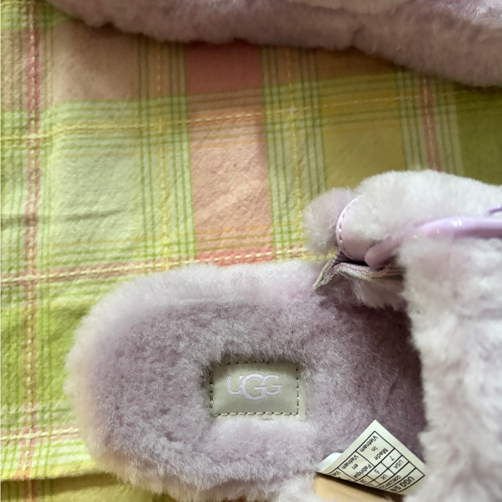 Like New Ugg Fuzz Yeah Slipper Slides - image 5